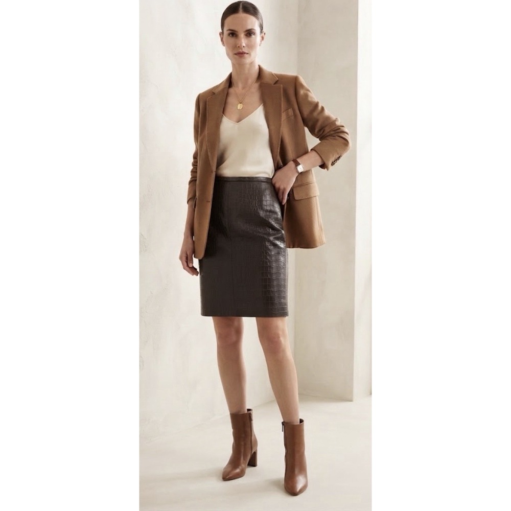 LAFAYETTE 148 New York Crocodile Leather Pencil Skirt Sz 8 Petite Chestnut Brown